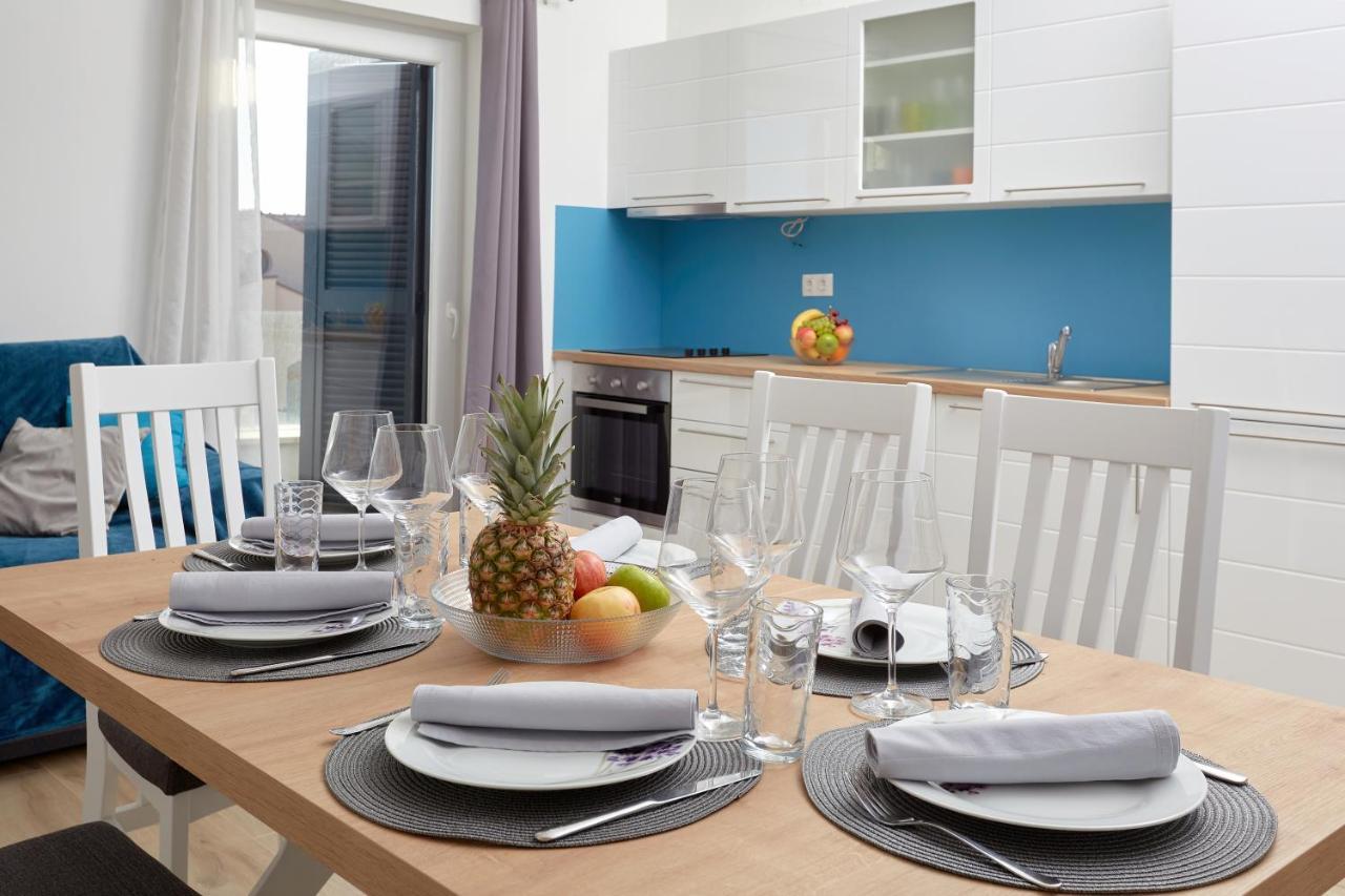Apartments Nika Turanj Eksteriør bilde