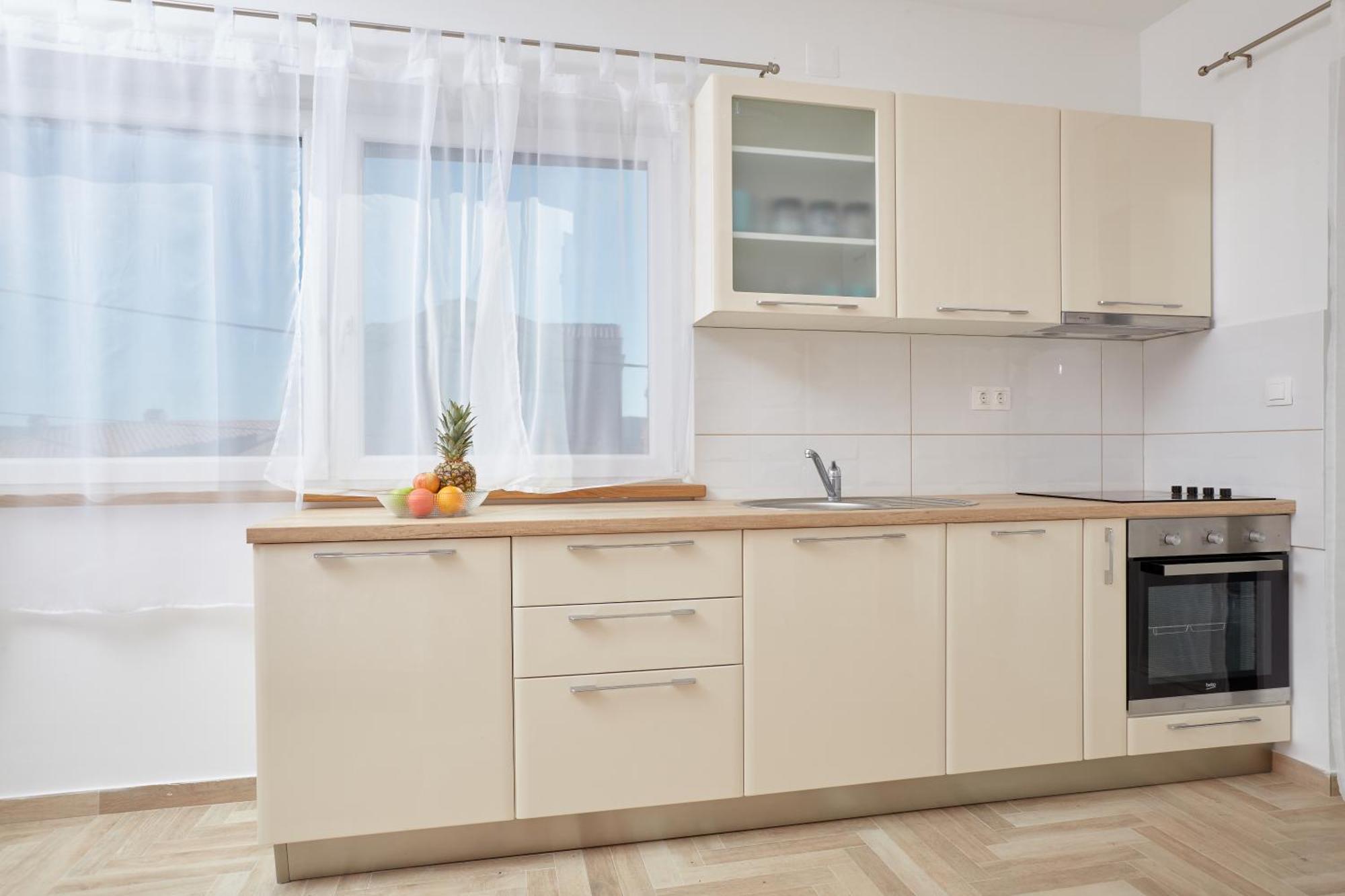 Apartments Nika Turanj Rom bilde