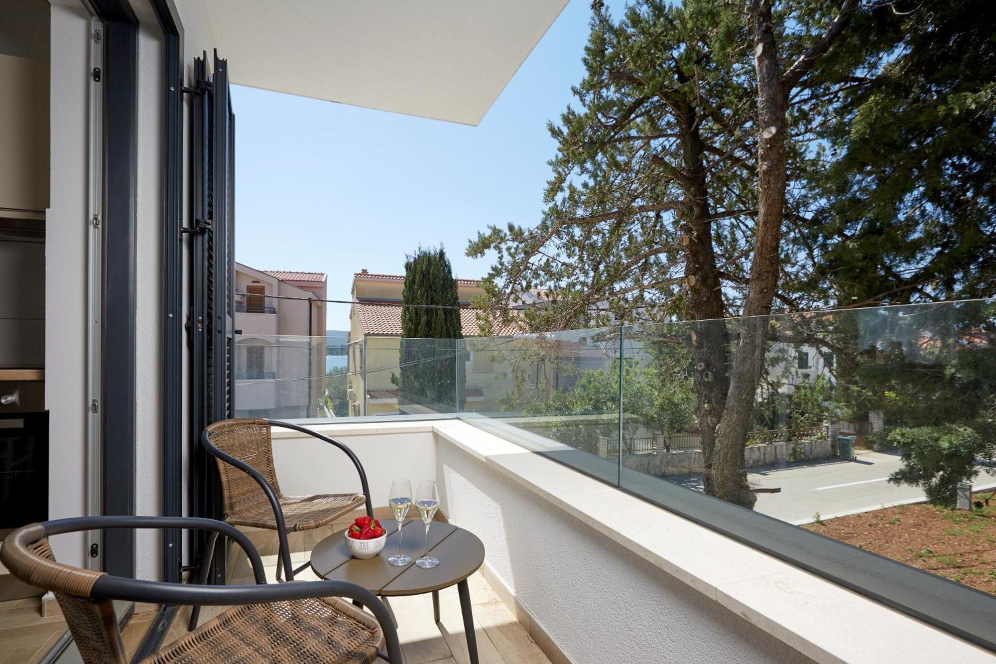 Apartments Nika Turanj Rom bilde
